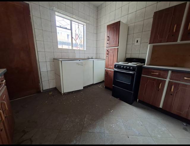 1 BEDROOM FLAT FOR SALE IN VEREENIGING CENTRAL